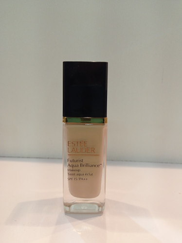 کرم پودر شیشه ای استی لادر Estee Luader